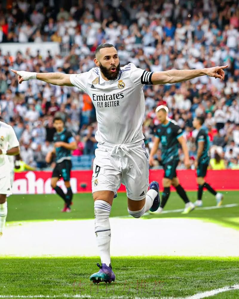 本泽马达成皇马生涯550场里程碑 出场最多外籍 本泽马达成皇马生涯550场里程碑 出场最多外籍